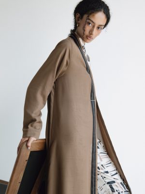 light brown crepe