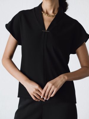 Black crepe top